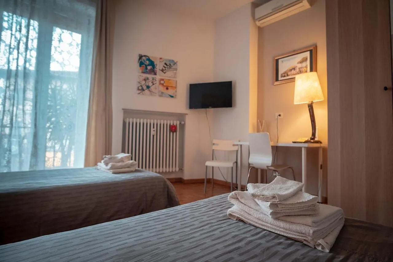 Civico 8 B&B - Appartamento Parma Italia